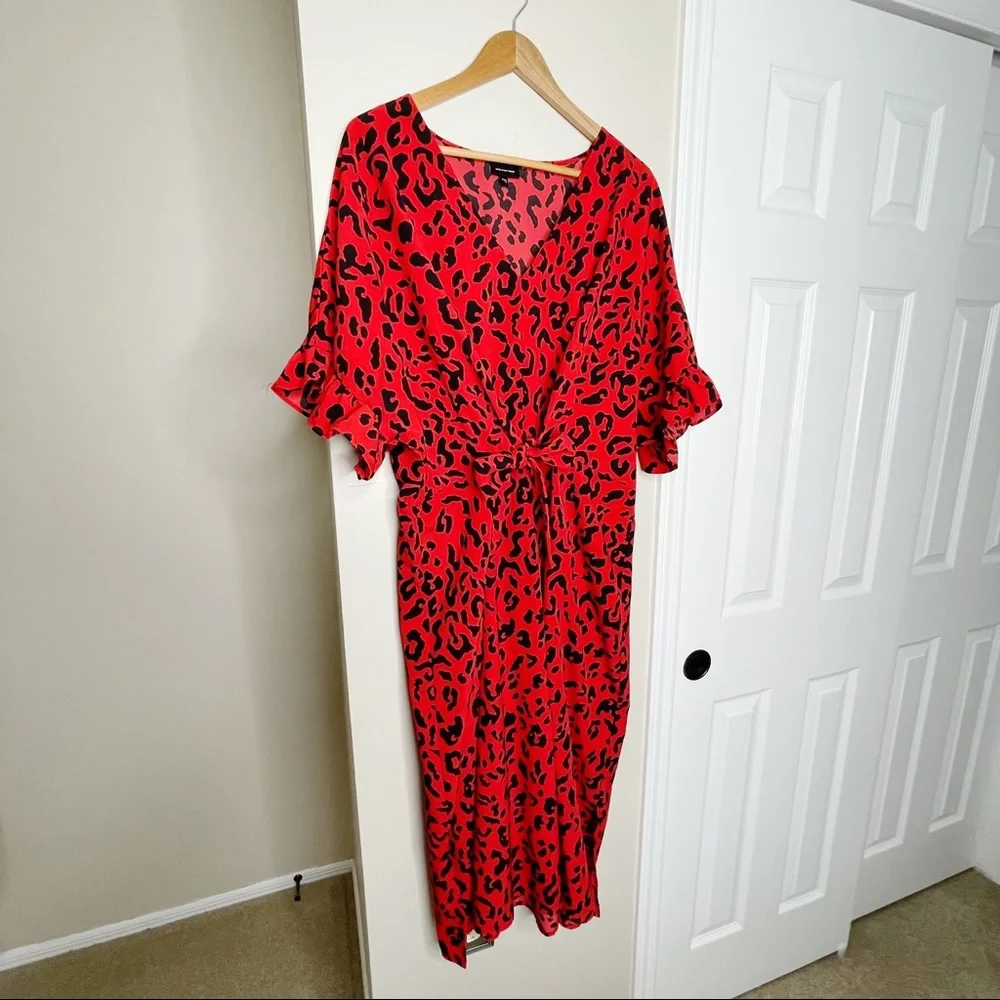 Who What Wear Flutter Elbow Sleeve Animal Print Dress - Picture 5 of 7